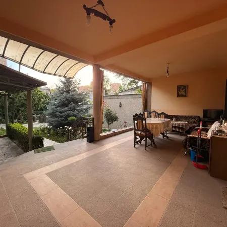 TabrisChina Vacation Rental