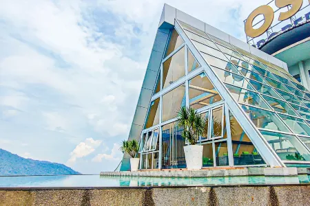 Cloud Deck at Windmill Upon Hills Genting Highland by HCK