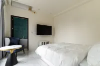 䦈迎辰曦