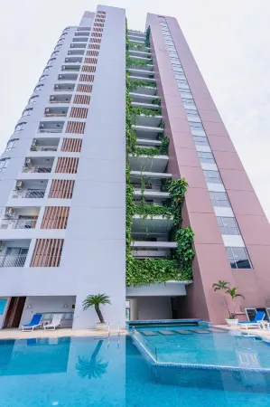 CaNi Apartments on the Han River in Da Nang Отели рядом со станцией Đà Nẵng Railway Station