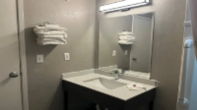 Studio 6 - Grants, NM