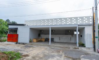 ELBA Guesthouse Near UNNES By ARBA