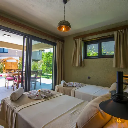 Volans Suites Villas