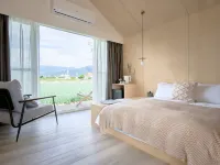 Sunwild BnB Hotels near Artemis Garden