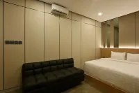 阿萊娜豪華瑪琅博羅 - 新開幕