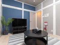 6 min walk to JR Kyobashi Station/Easy access to Umeda, Namba, USJ/Entire house 99.6 sqm 大阪酒店