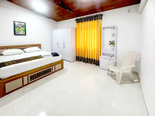 The Hub Panadura - Cosy, Convenient & Welcoming Stay - parking