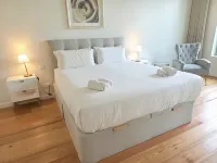 Beachfront Luxury Retreat - 4 Sao