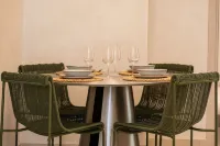 Luxe Double Apt w/ Pano View, Terrace, City Centre - 新規開業