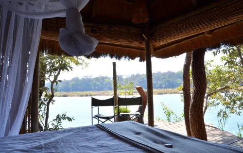 Ngepi Camp - bar
