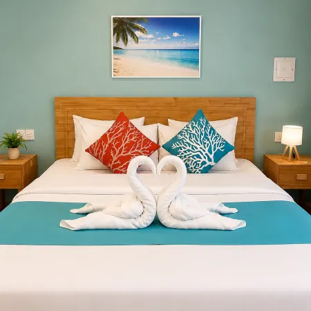Dhiffushi Reef & Beach