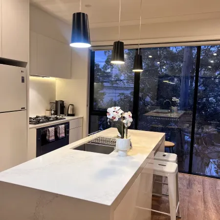 Family-Friendly Townhouse in Port Melbourne | Private Parking