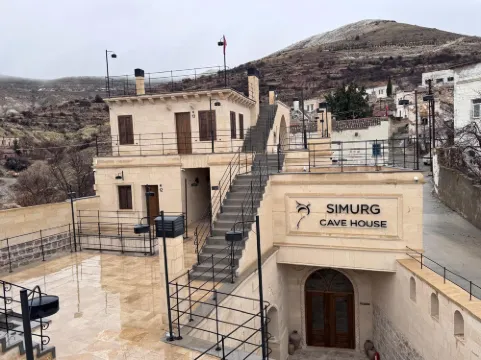 Simurg Cave House