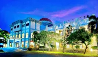 GRAND ROYAL TALIWANG HOTEL Hotel dekat Toko Sumanti Blok M