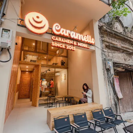 Homestay CHAT - Hanoi Heritage Hideaway Отели рядом с достопримечательностью «Площадь Бадинь»