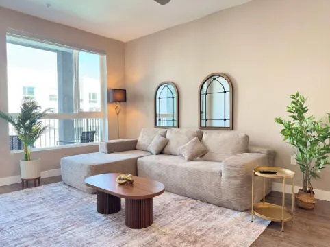 Upscale Escape 10 Min from Disneyland With Pool & Gym