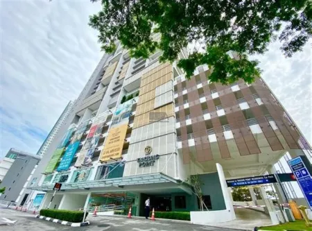 Penang Beachfront Seaview Residences Отели рядом с достопримечательностью «Tanjung Bungah Floating Mosque»