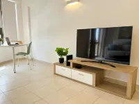 BnB Homes vibrant Ocean View terraced apartment - Balkoner