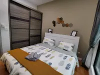 Pool View Geniehome 3BR2B Free Wifi @ Shah Alam Glenmarie