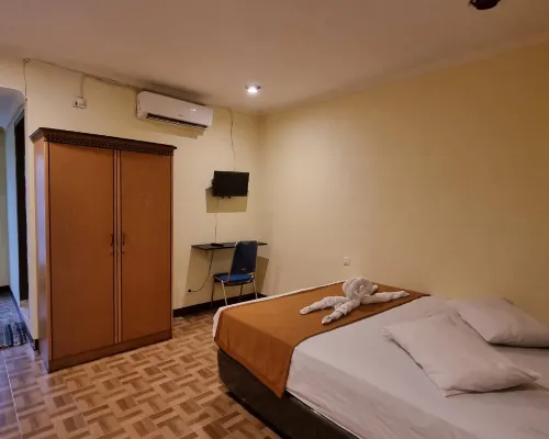 Cozzy Galaxy Hotel Hotels in Wanea
