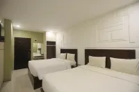 Collection O Near Harbour Bay Mall formerly X Ten Guest House - 3-Star