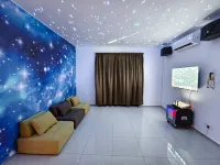 Melaka Hideaway Villa, KTV, BBQ, Arcade Games, Pool, 10min to JONKER WALK, KLEBANG BEACH - Homestays