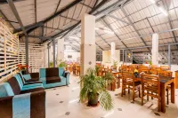 Grace Grand Resort, Munnar - Balkon