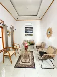 Dinasty Living Villa Batukaras - parking