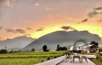 Paradise Resort & Cafe