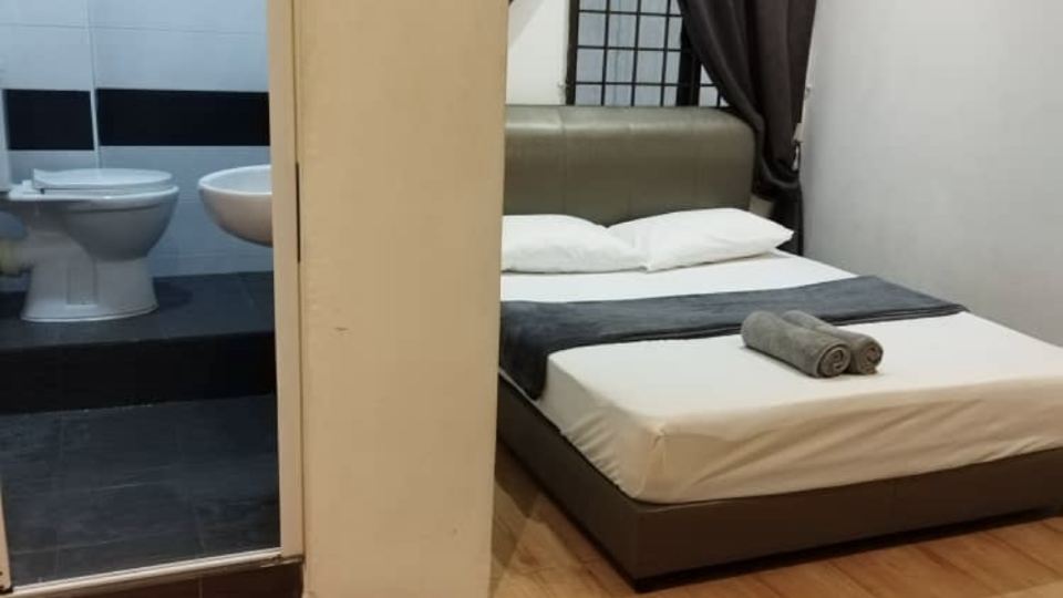 COMFORTABLE STAY GUEST HOUSE