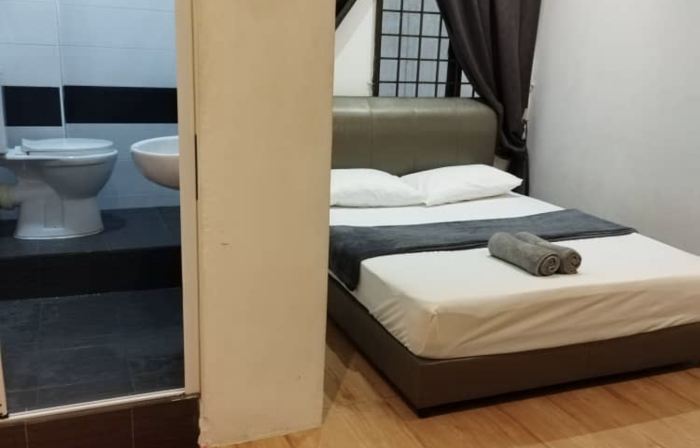 COMFORTABLE STAY GUEST HOUSE