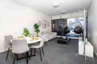 Private Floor Level Ensuite Darling Harbour ICC Hotels in Ultimo