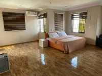 The Grange Hotel, Hotel di Dawhenya