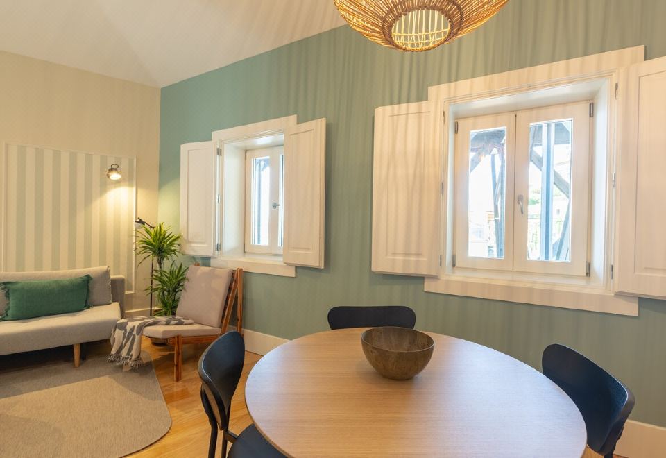 Porto Haven 근처의 루이스 1세 다리 전경