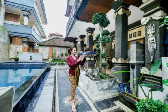 Soka Suarsena Отели рядом с достопримечательностью «Убудский дворец»