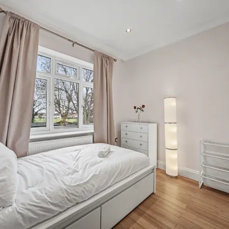 Elegant Stay In London | 7 mins to Norbury Station Отели рядом с достопримечательностью «Железнодорожный вокзал Норбери»