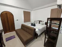 Lanta Daisy Residence Hotels near Khlong Khong Beach