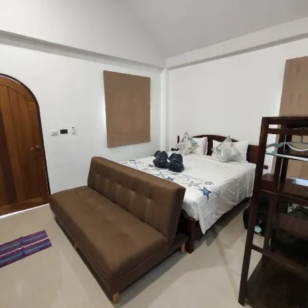 Lanta Daisy Residence