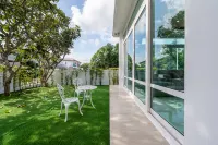 SeaBreeze Grand Pool Villa Pattaya - Villas