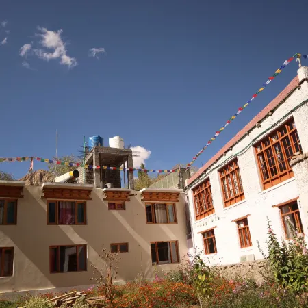 Tsetan Guest House