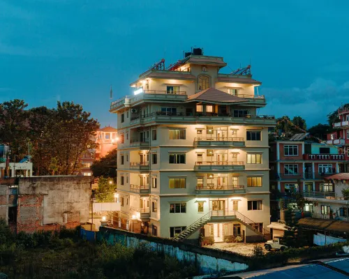 Tise Hotel アーリャガート周辺のホテル