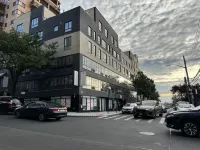 Regal Inn & Suites New York LaGuardia Hotel Hotels near Flushing Meadows