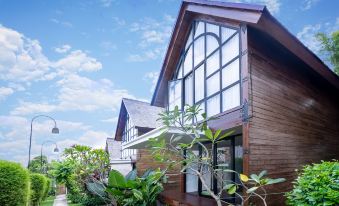 Atra Bambulogy Villa by Bambulogy Resort
