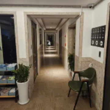PRADA HOTEL