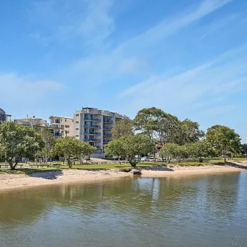 Sailfish Cove Apartments