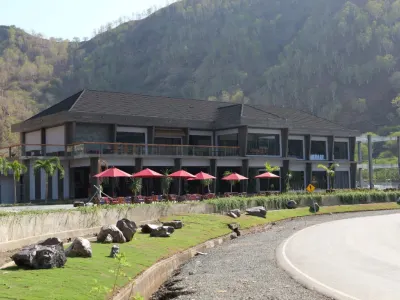 JL World Hotel Dili Hotels near ديلي
