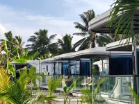 Sunny Pavilion Hotels in Thoddoo