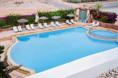 Intouriste Hôtel & Suites