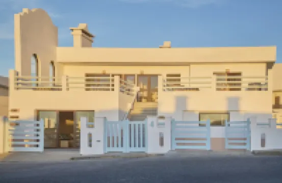 Wander Surf House