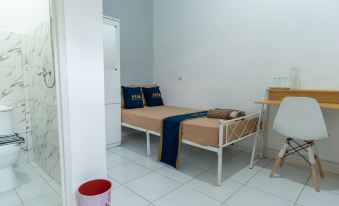 ELBA Guesthouse Near UNNES By ARBA